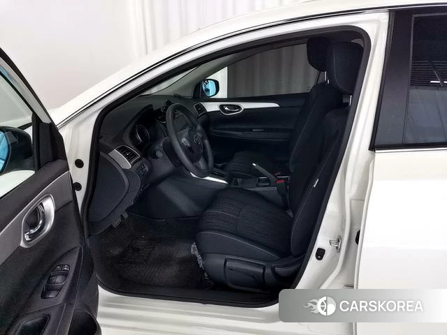 Nissan Xuan Yi 2024 Белый из Китая, фото 5