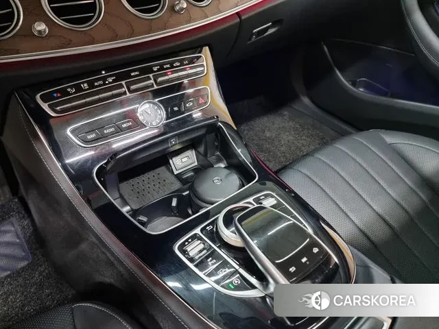 Mercedes-Benz E-Class W213 2019 Черный из Кореи, фото 5
