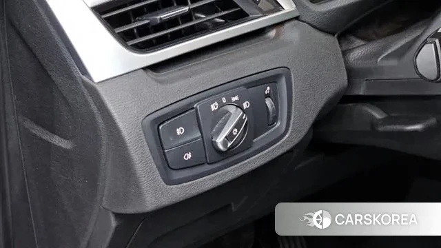 BMW X1 (F48) 2019 Черный из Кореи, фото 5