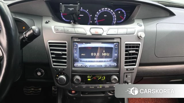 Ssangyong Korando Turismo 2018 Белый из Кореи, фото 5