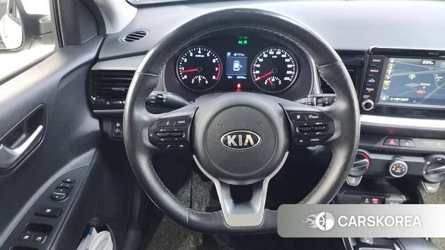 Kia Stonic 2019 Белый из Кореи, фото 5