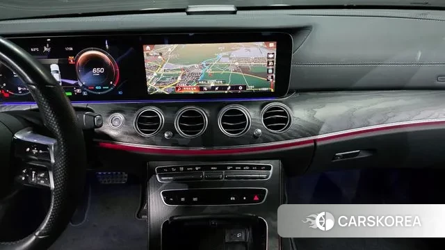 Mercedes-Benz E-Class W213 2022 Белый из Кореи, фото 5