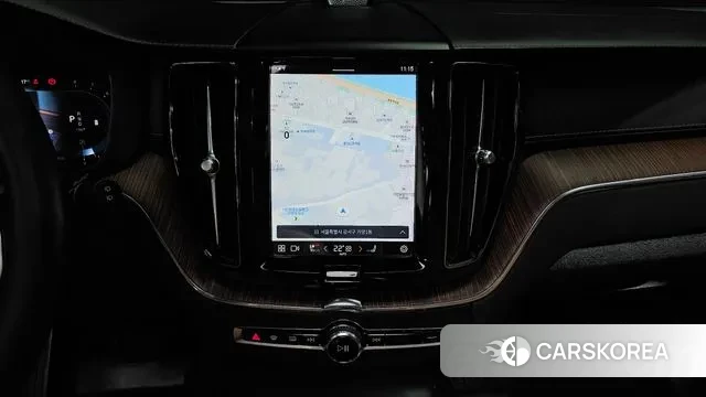 Volvo XC60 second Generation 2023 Белый из Кореи, фото 5