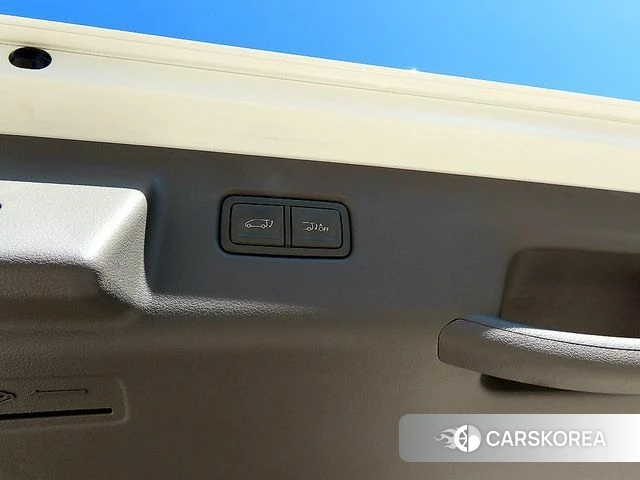 Hyundai Staria 2021 Белый из Кореи, фото 5