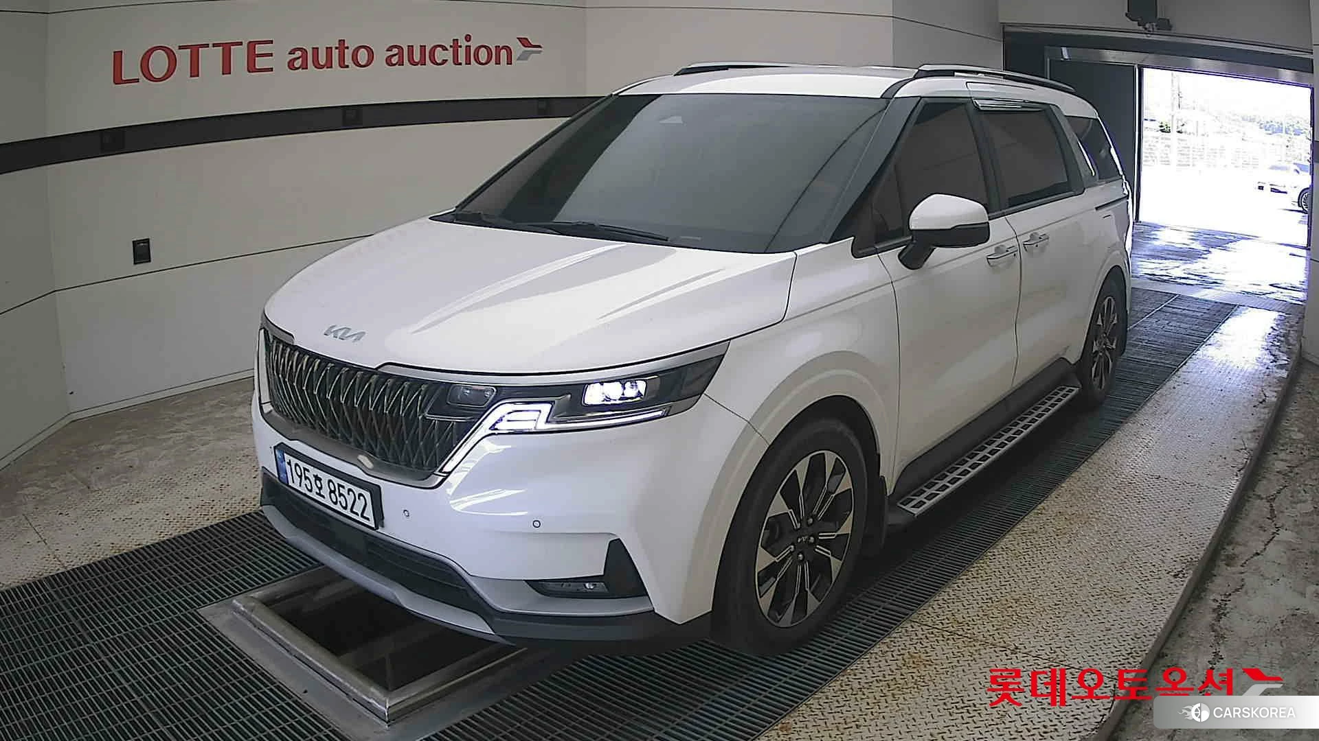 Kia Carnival 2023 Белый из Кореи, фото 5