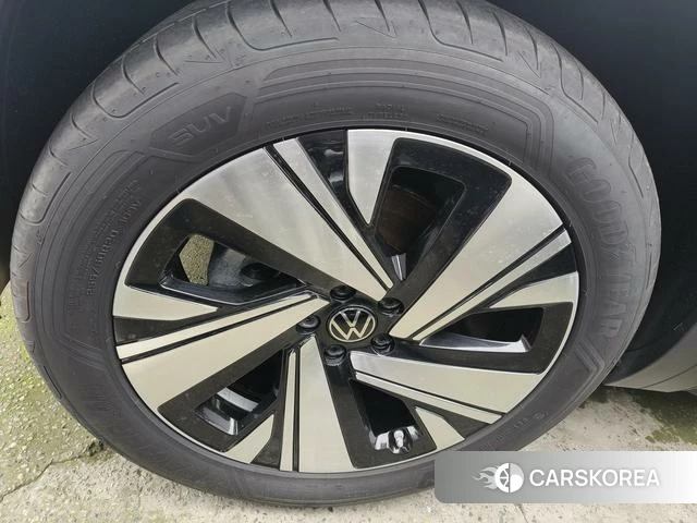 Volkswagen Tourang 2024 Черный из Китая, фото 5