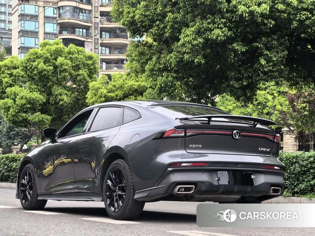 Chang'an UNI-V 2024 Темно-серый из Китая, фото 5