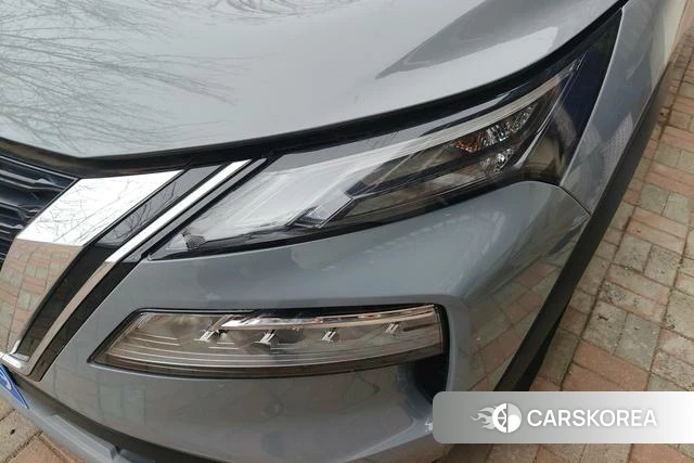 Nissan Qijun 2021 Темно-серый из Китая, фото 5