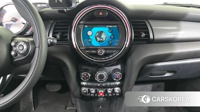 Mini Cooper D 2019 Темно-зеленый из Кореи, фото 5
