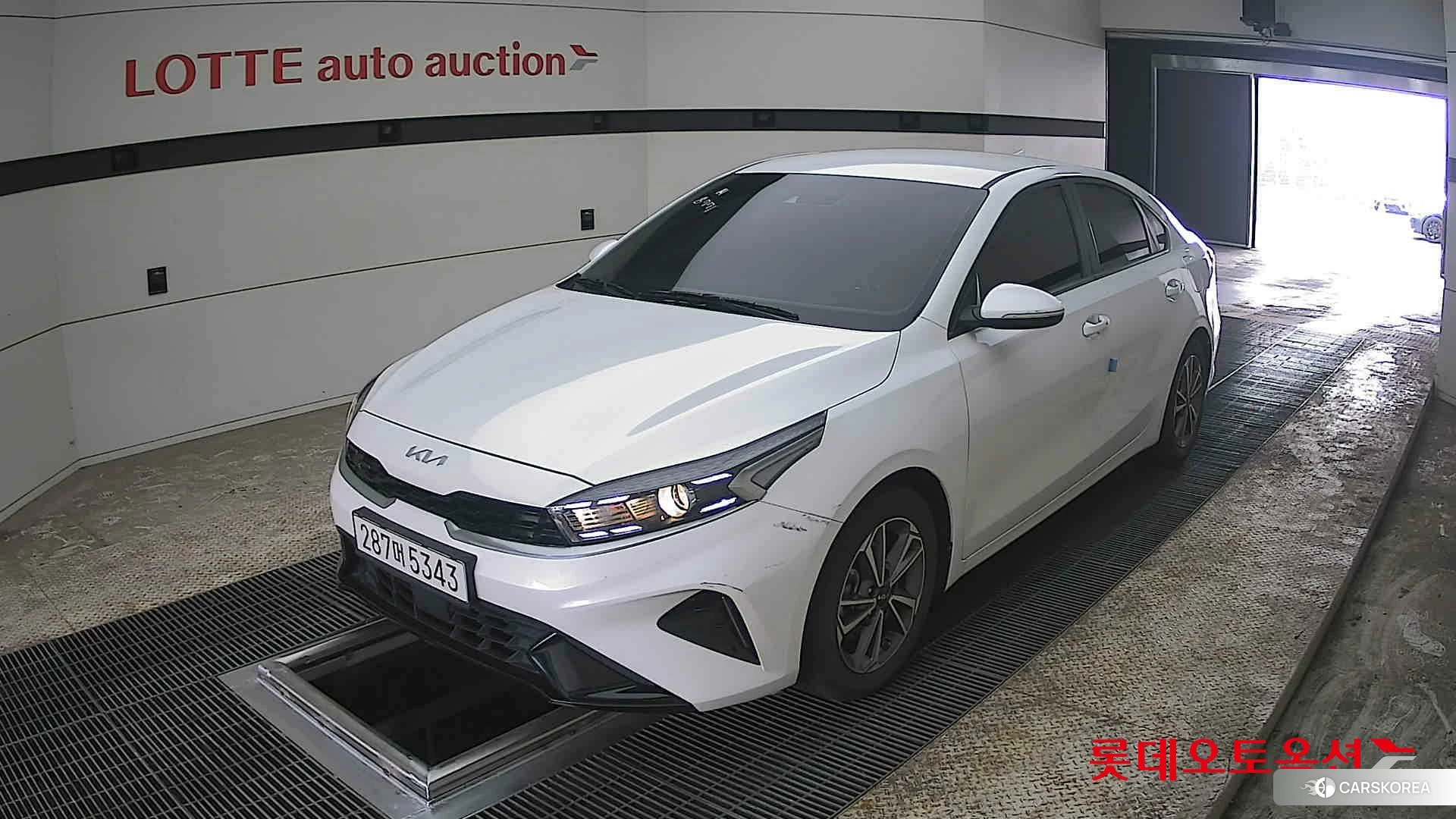 Kia K3 2022 Белый из Кореи, фото 5