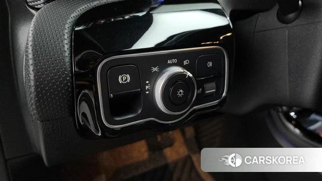 Mercedes-Benz A-Class W177 2021 Белый из Кореи, фото 5