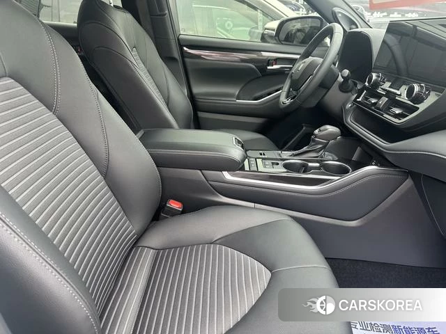Toyota Crown Lufang id 4353392 из Китая 5