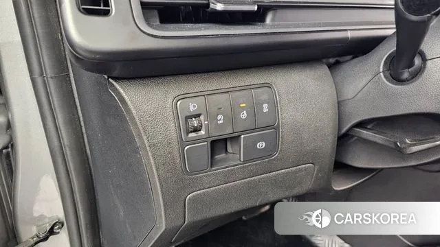 Hyundai Staria 2022 Серебристо-серый из Кореи, фото 5