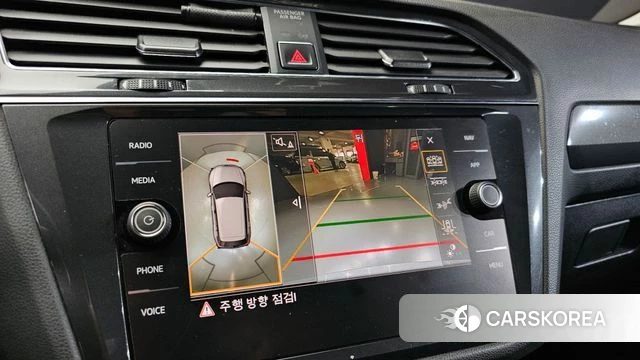 Volkswagen Tiguan Allspace 2018 Серебристо-серый из Кореи, фото 5