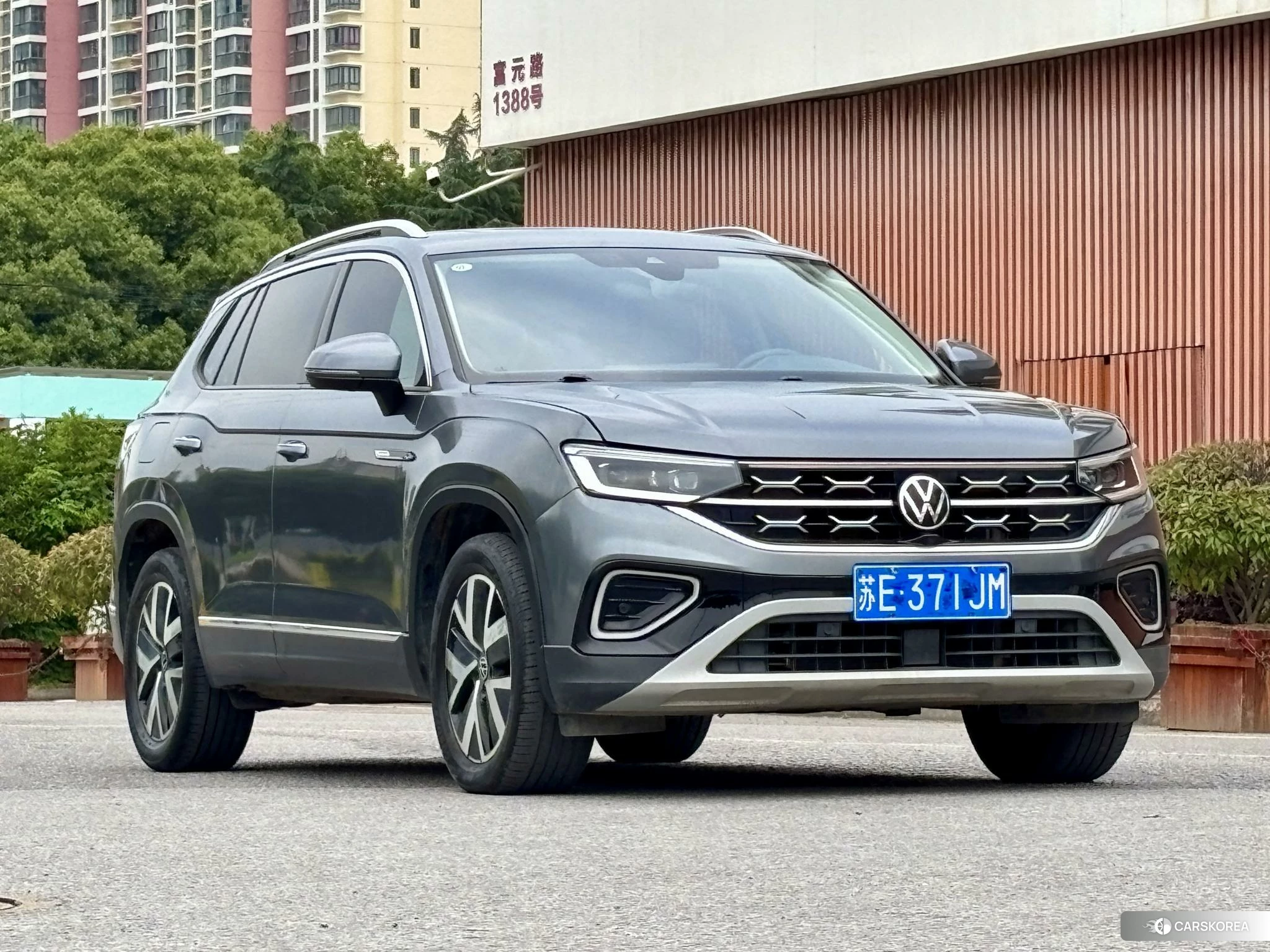Volkswagen Tanyue 2023 Темно-серый из Китая, фото 5