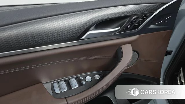 BMW X4 (G02) 2022 Серебристо-серый из Кореи, фото 5