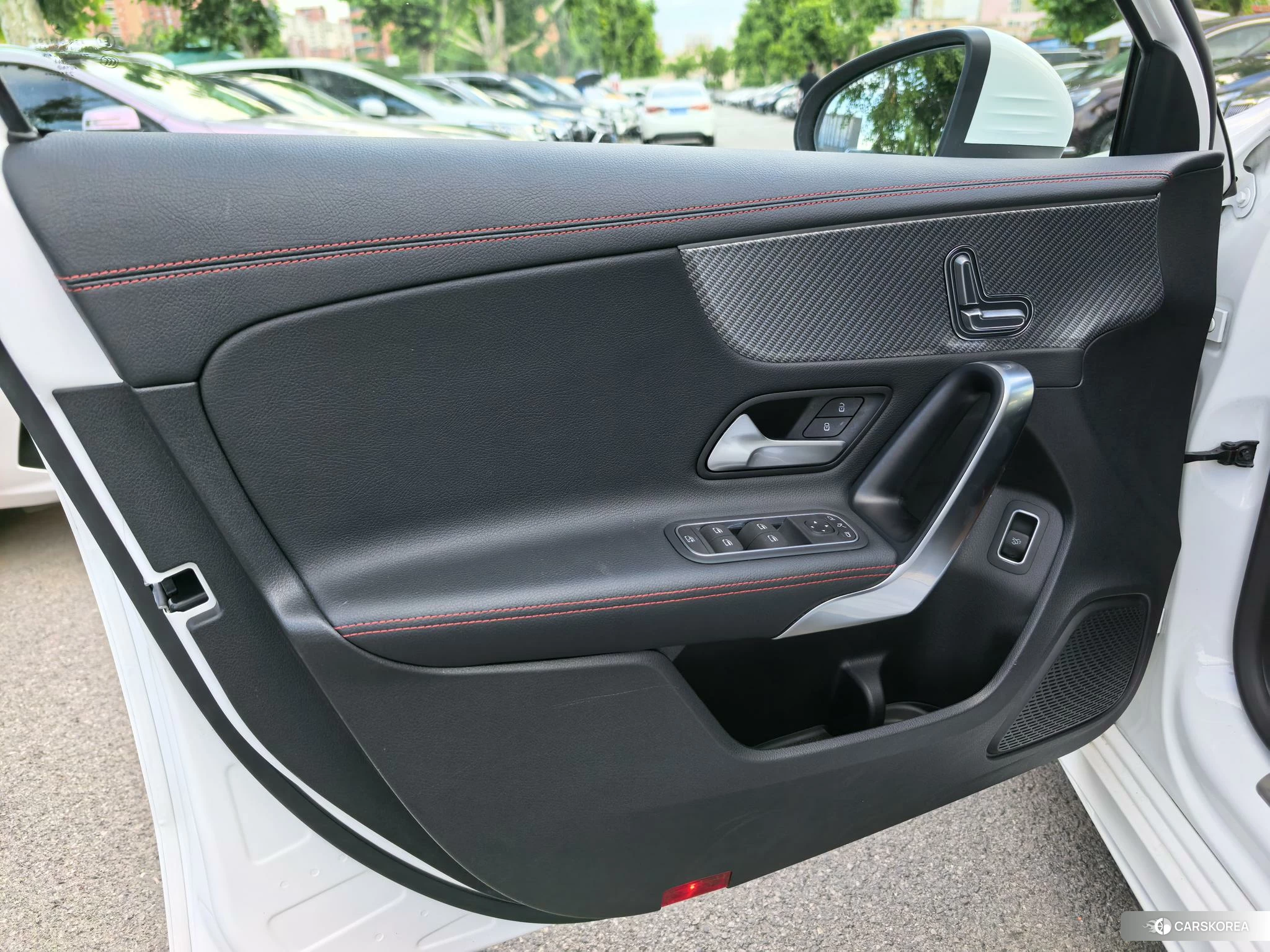 Mercedes-Benz Class A 2023 Белый из Китая, фото 5