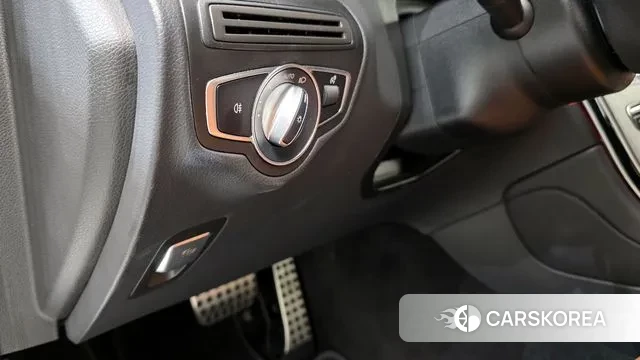 Mercedes-Benz GLC-Class X253 2021 Белый из Кореи, фото 5