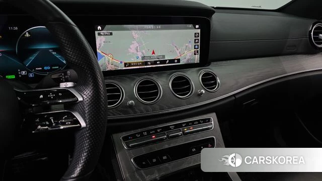 Mercedes-Benz E-Class W213 2021 Белый из Кореи, фото 5