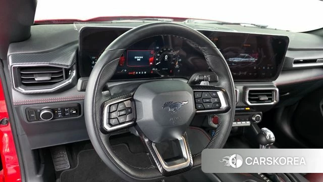 Ford Mustang 7th Generation 2025 Красный из Кореи, фото 5