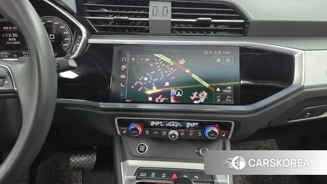 Audi Q3 (F3) 2023 Белый из Кореи, фото 5