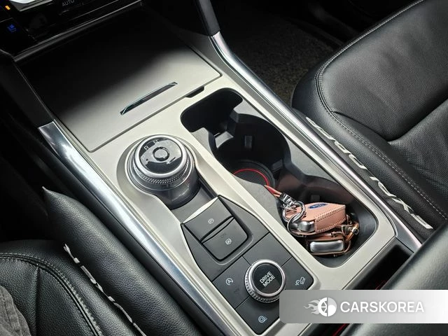 Ford Explorer 6th Generation 2022 Черный из Кореи, фото 5