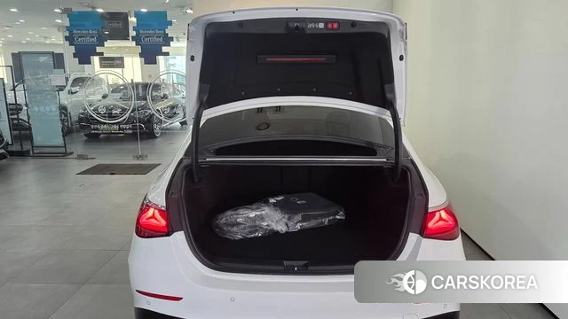 Mercedes-Benz E-Class W214 2025 Белый из Кореи, фото 5