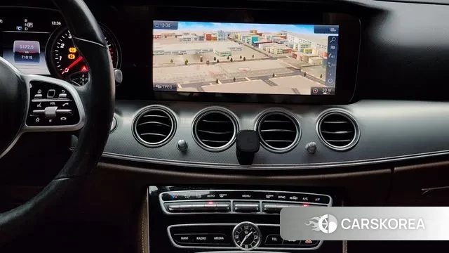 Mercedes-Benz E-Class W213 2018 Белый из Кореи, фото 5