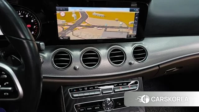 Mercedes-Benz E-Class W213 2020 Серебряный из Кореи, фото 5