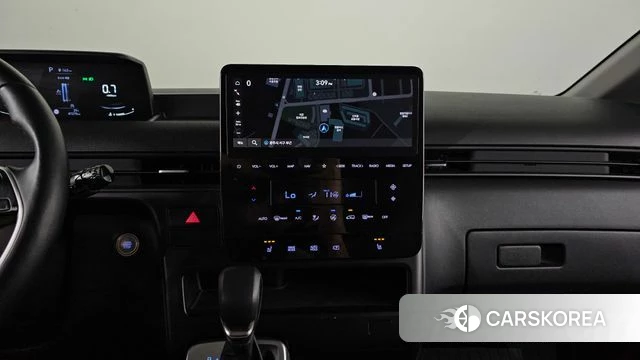 Hyundai Staria 2023 Белый из Кореи, фото 5