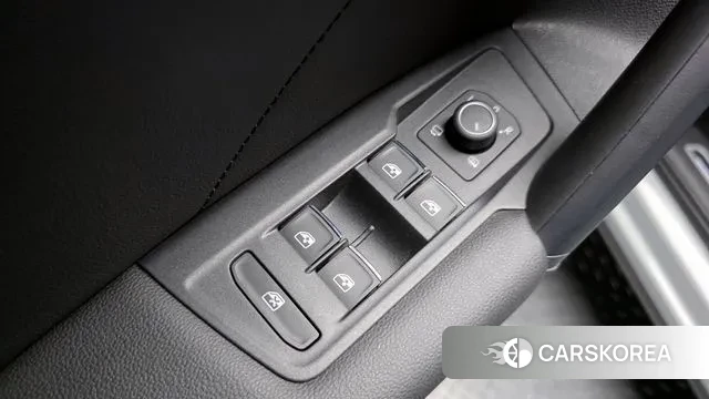 Volkswagen Tiguan second Generation 2020 Белый из Кореи, фото 5