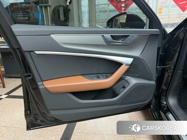 Audi A6L 2022 Черный из Китая, фото 5