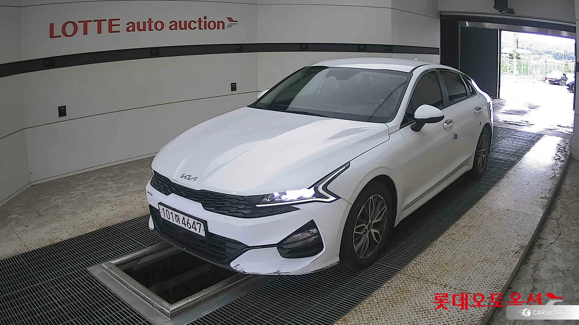 Kia K5 2022 Белый из Кореи, фото 5