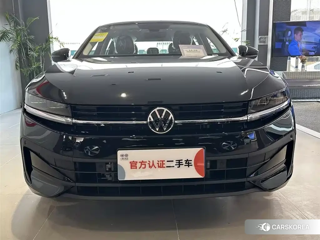 Volkswagen Magotan 2026 Черный из Китая, фото 5