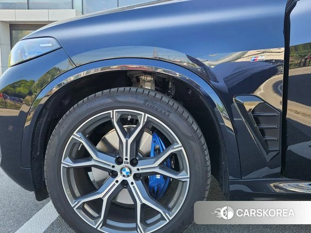 BMW X5 (G05) 2025 Черный из Кореи, фото 5