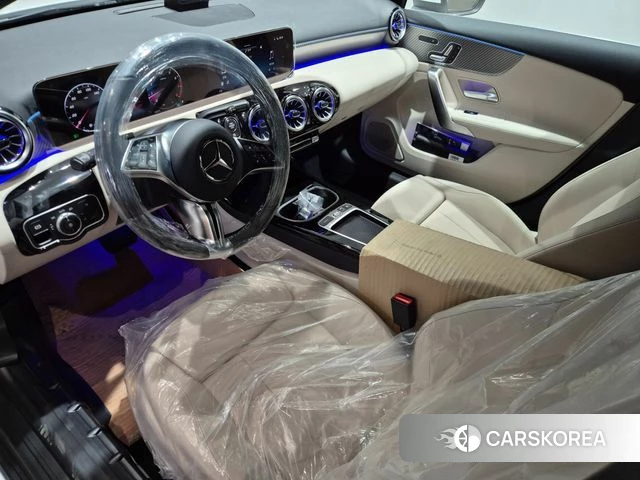 Mercedes-Benz A-Class W177 2025 Белый из Кореи, фото 5