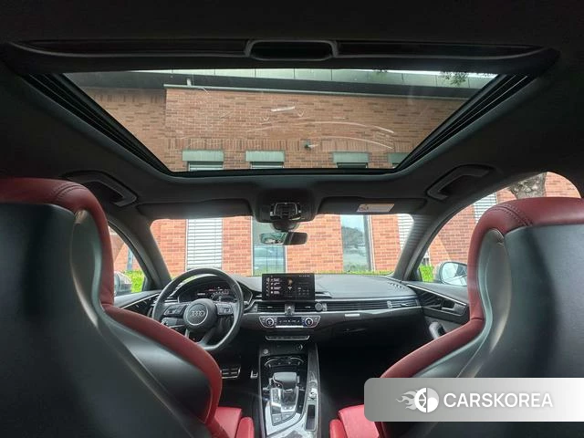 Audi S4 2021 Темно-серый из Китая, фото 5