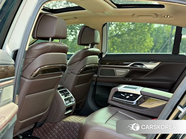 BMW 7 series 2021 Черный из Китая, фото 5