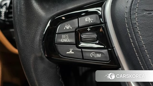 BMW 5 Series (G30) 2019 Белый из Кореи, фото 5