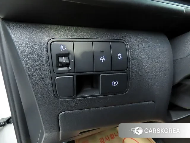 Hyundai Staria 2025 Белый из Кореи, фото 5