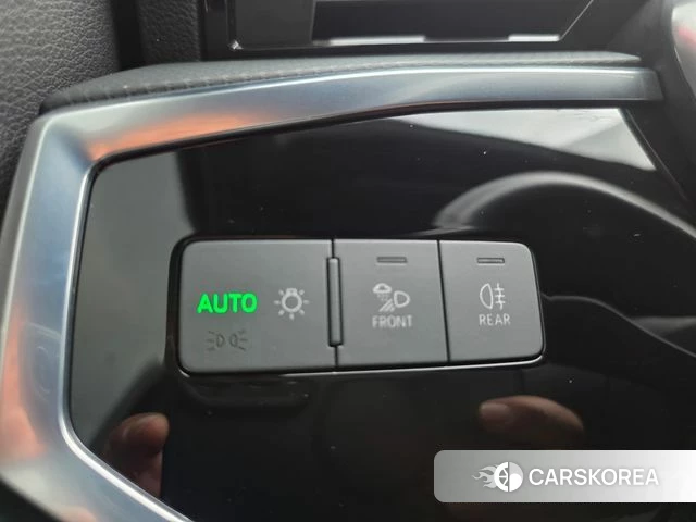 Audi Q3 (F3) 2020 Серый из Кореи, фото 5