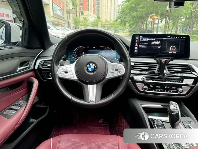 BMW 5 series 2023 Белый из Китая, фото 5