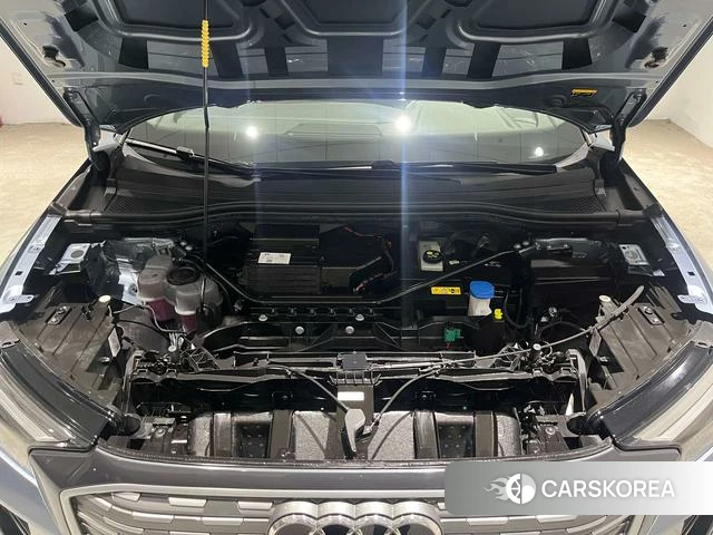 Audi Q4 e-tron 2025 Синий из Китая, фото 5