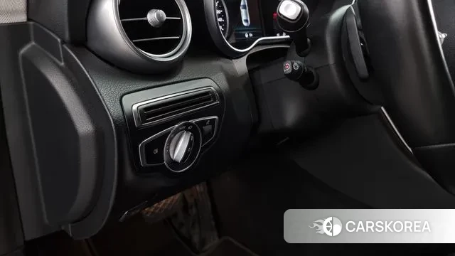 Mercedes-Benz C-Class W205 2019 Черный из Кореи, фото 5