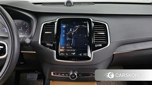 Volvo XC90 second Generation 2021 Белый из Кореи, фото 5