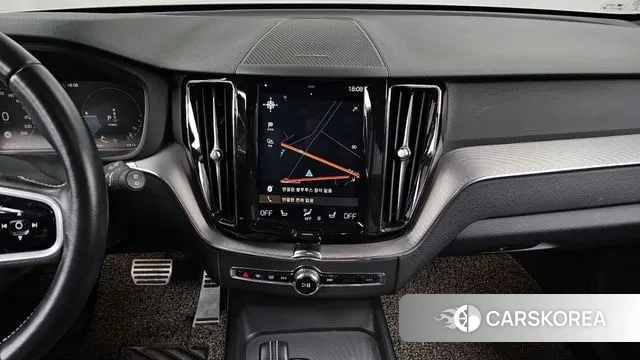 Volvo XC60 second Generation 2021 Белый из Кореи, фото 5