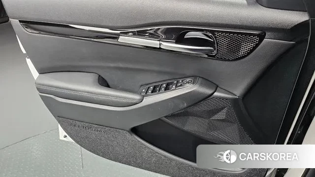 Kia Seltos 2022 Белый из Кореи, фото 5