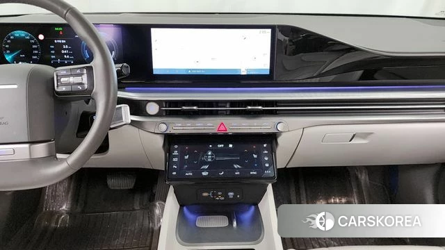 Hyundai Grandeur Hybrid (GN7) 2023 Серебристо-серый из Кореи, фото 5