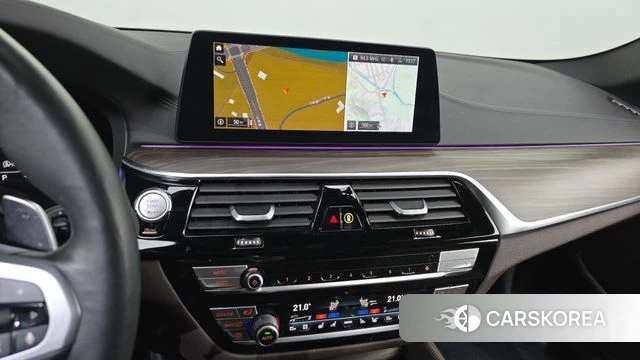 BMW 5 Series (G30) 2019 Белый из Кореи, фото 5