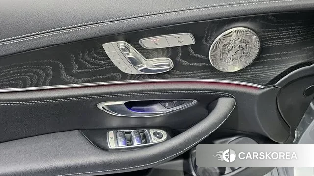 Mercedes-Benz E-Class W213 2022 Серебряный из Кореи, фото 5